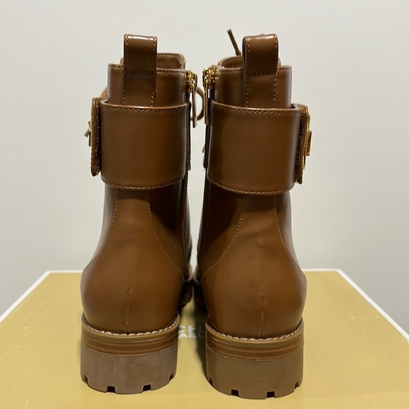 🔥🔥🔥NEW Michael Kors Tatum PU Leather Ankle Lace Up Combat Boots - Picture 4 of 9